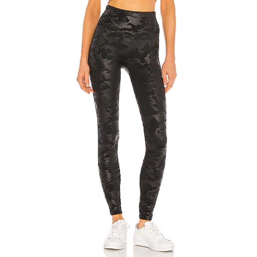 SPANX Look At Me Now Leggings SMALL Black Camo Seamless Slimming High Rise EUC